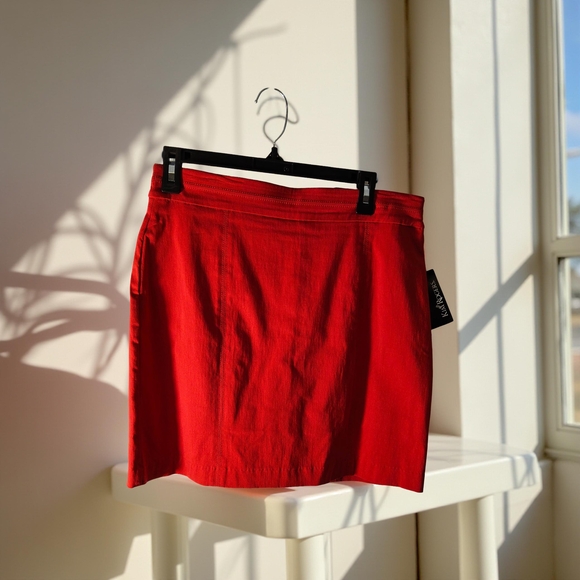 Kim Rogers Pants - NWT Size 10 Kim Rogers Red Skorts